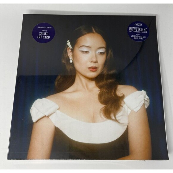 Laufey Bewitched The Goddess Edition Navy 2LP Double Vinyl SIGNED AUTO Art Card - Picture 1 of 8
